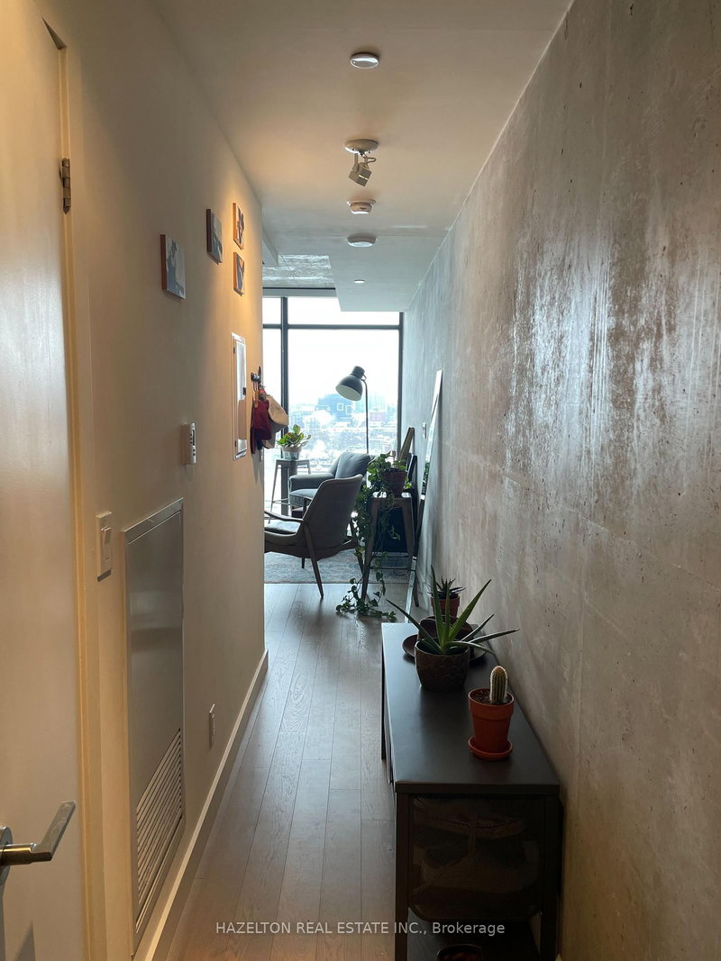 1404 - 111 Bathurst Street