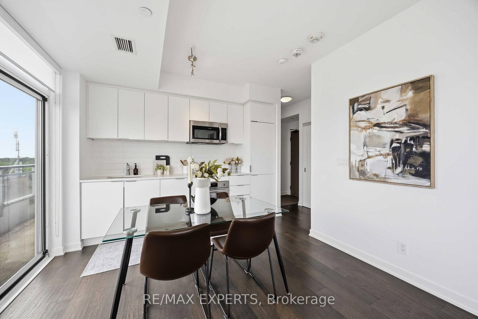 223 St Clair Avenue W • #1007 • Toronto, ON photo 12