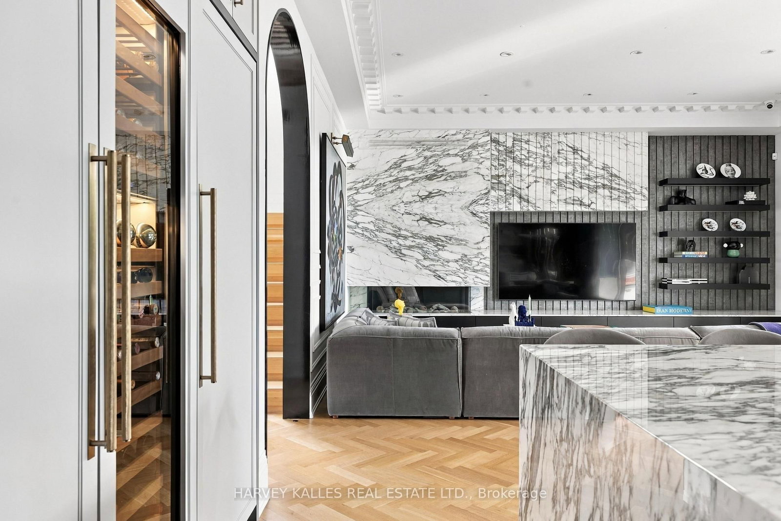 363 Bedford Park Avenue • Toronto, ON photo 19