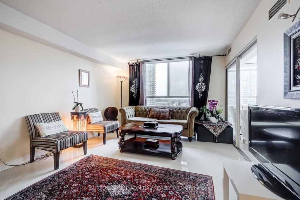 807 - 5460 Yonge Street 4