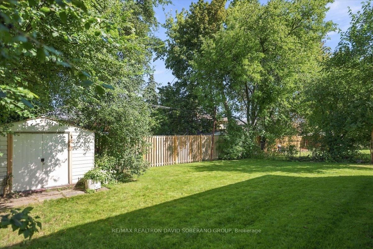 44 Kennard Avenue • Toronto, ON photo 42