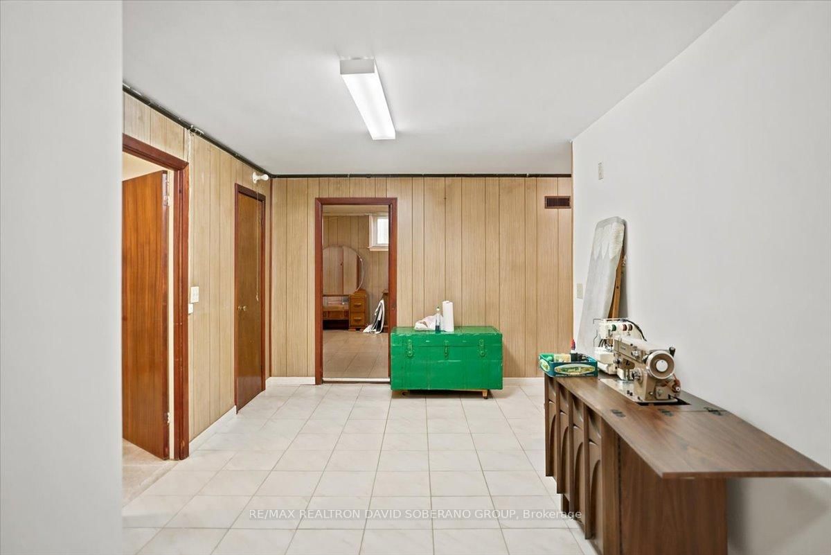 44 Kennard Avenue • Toronto, ON photo 29