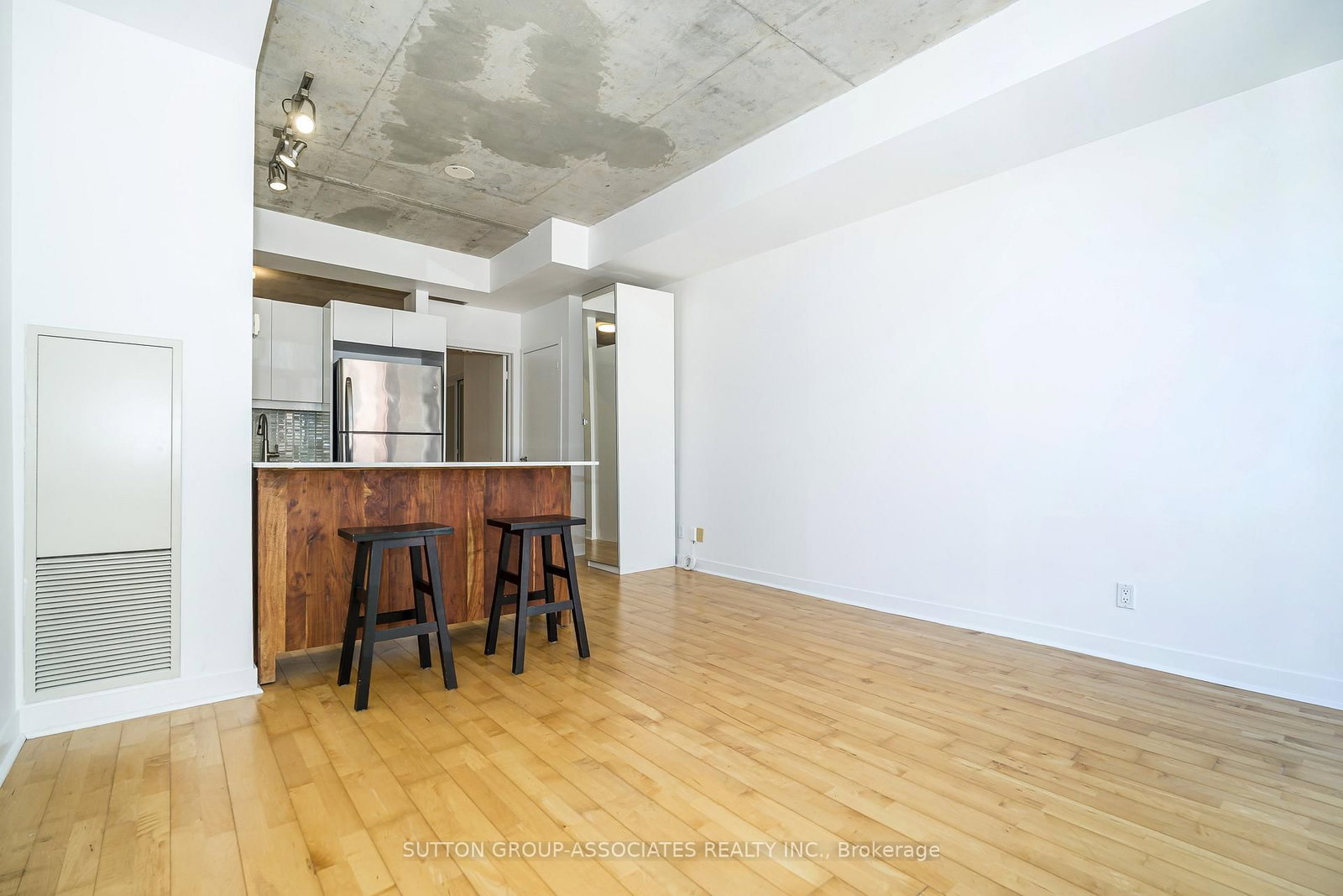 127 Queen Street E • #405 • Toronto, ON photo 26