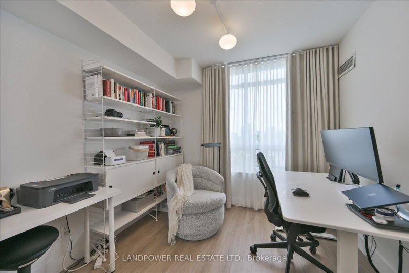 18 Kenaston Gdns photo 4