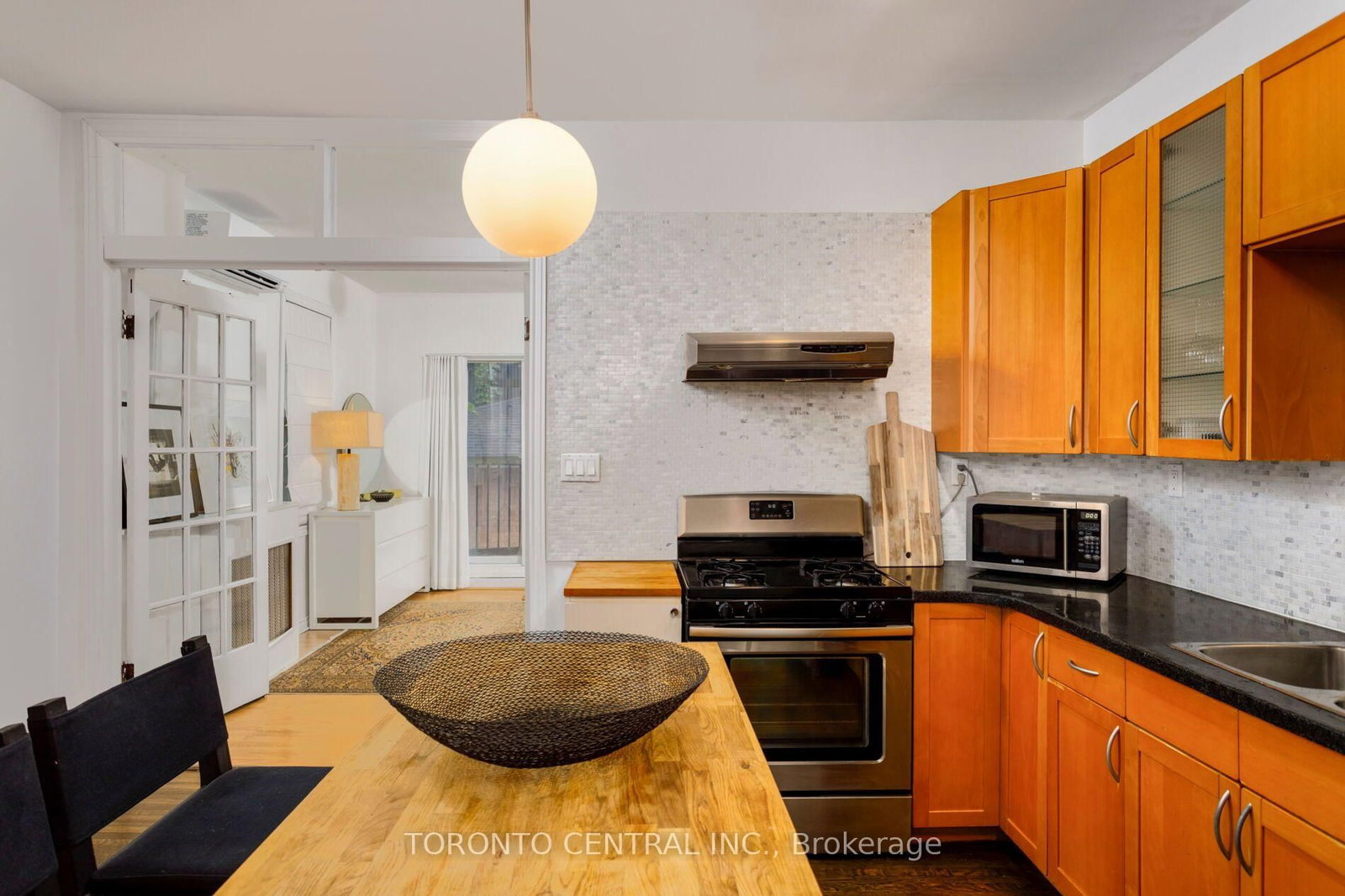 24 Manning Avenue • Toronto, ON photo 11