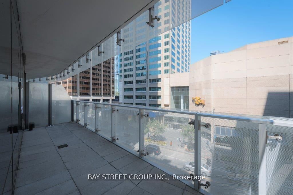 1 Bloor Street E • #326 • Toronto, ON photo 12