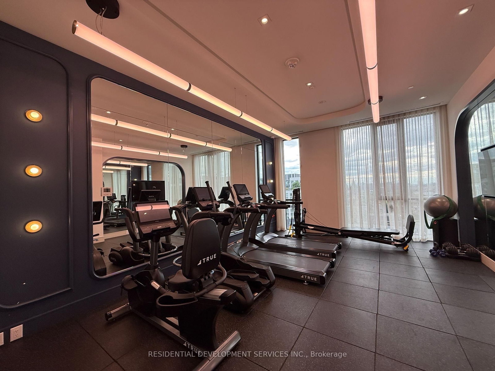 123 Portland Street • #601 • Toronto, ON photo 18