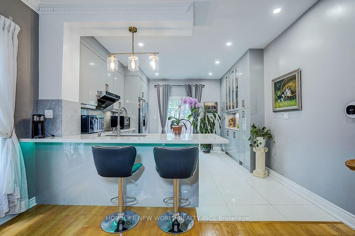 82 David Dunlap Circle • Toronto, ON photo 17