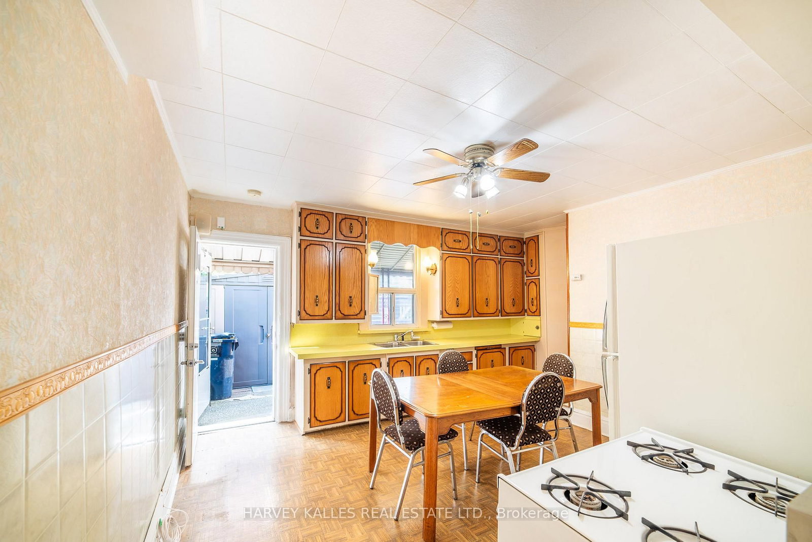 6 Crocker Avenue • Toronto, ON photo 8