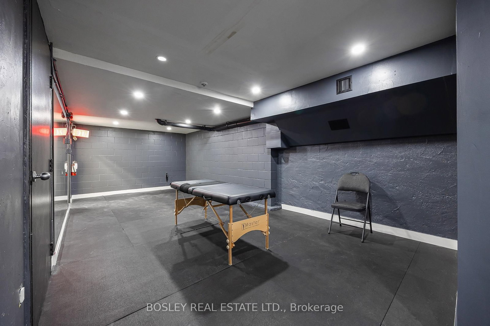 511 Mount Pleasant Road • Toronto, ON photo 14