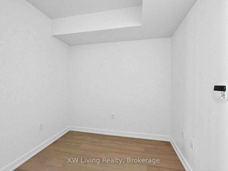 11 Wellesley St photo 4