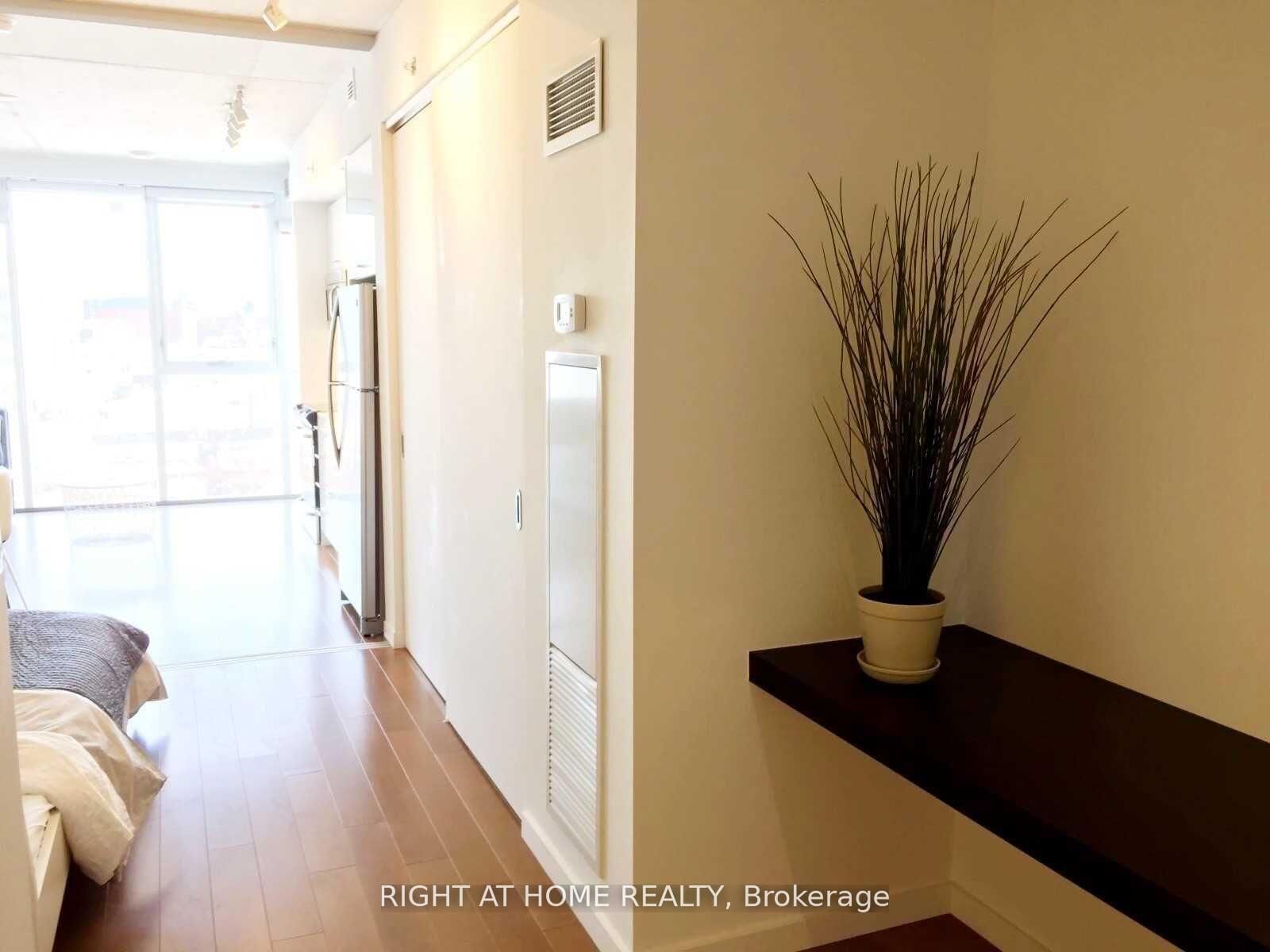 32 Trolley Crescent • #502 • Toronto, ON photo 19