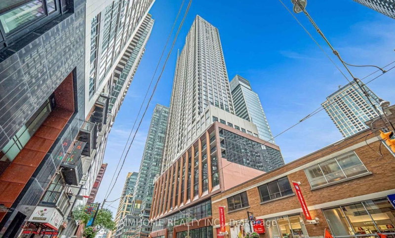 2422 - 400 King Street W