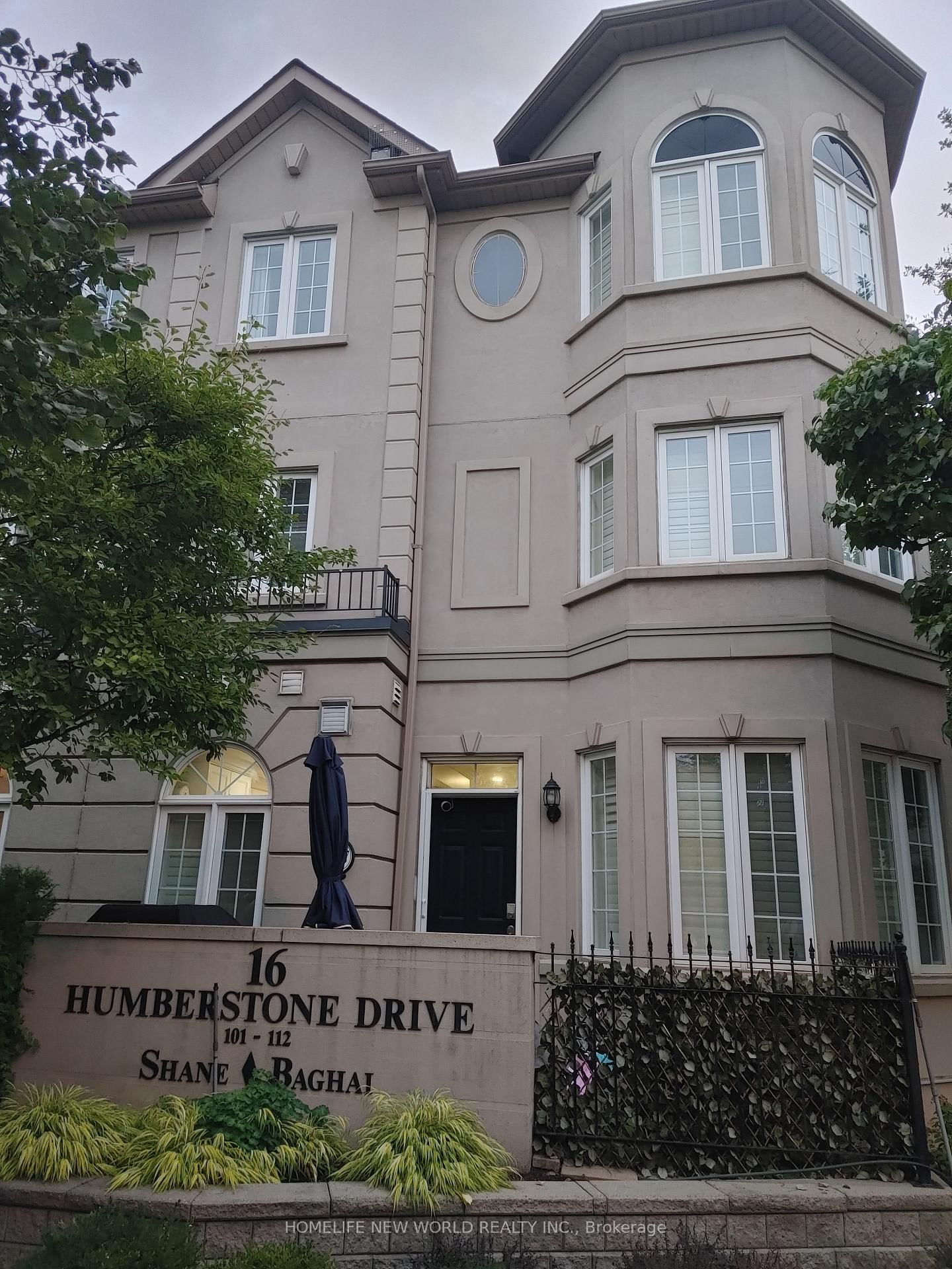 16 Humberstone Drive, Unit 102