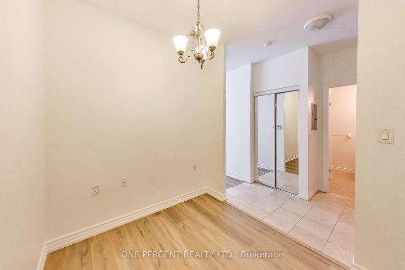 3840 Bathurst St photo 5