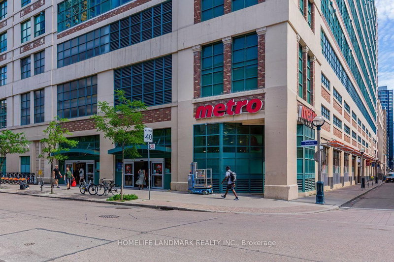 1036 - 155 Dalhousie Street