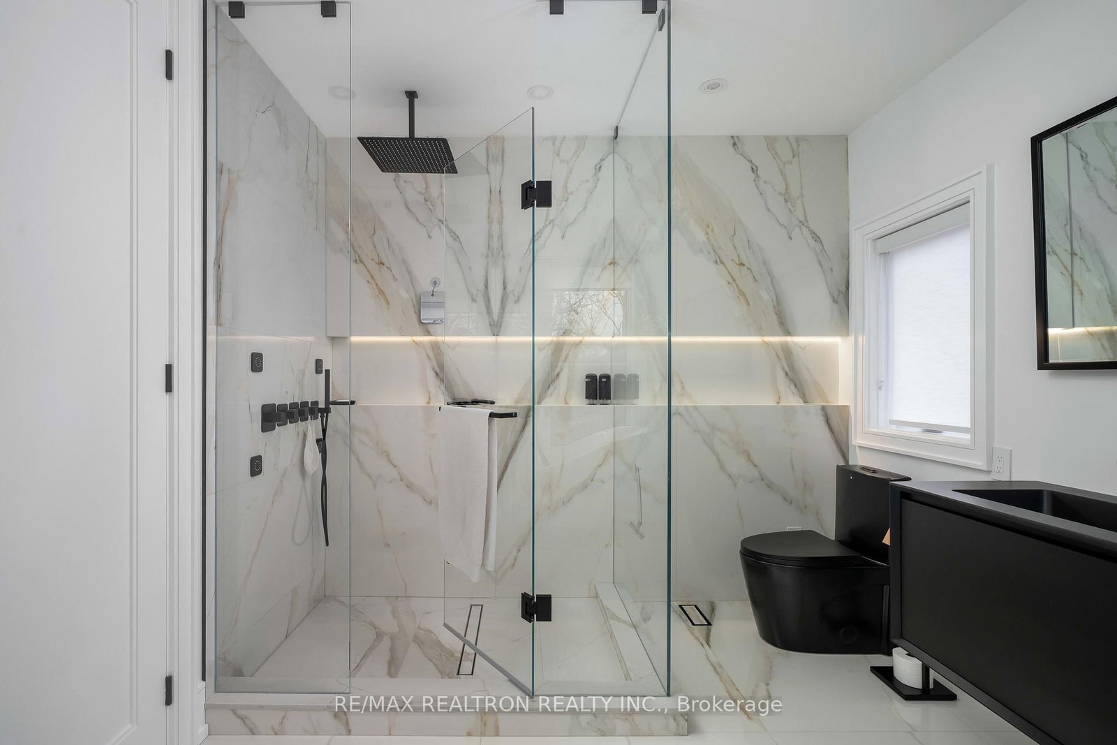 245 Patricia Avenue • Toronto, ON photo 24
