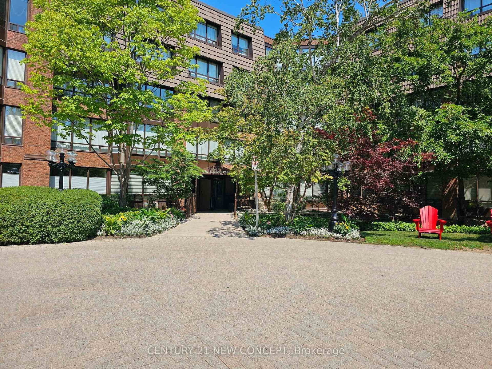 255 The Donway West E, Unit 123