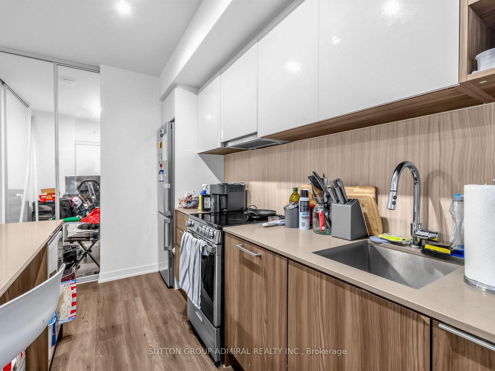 447-31 Tippett Rd, Toronto, view 8
