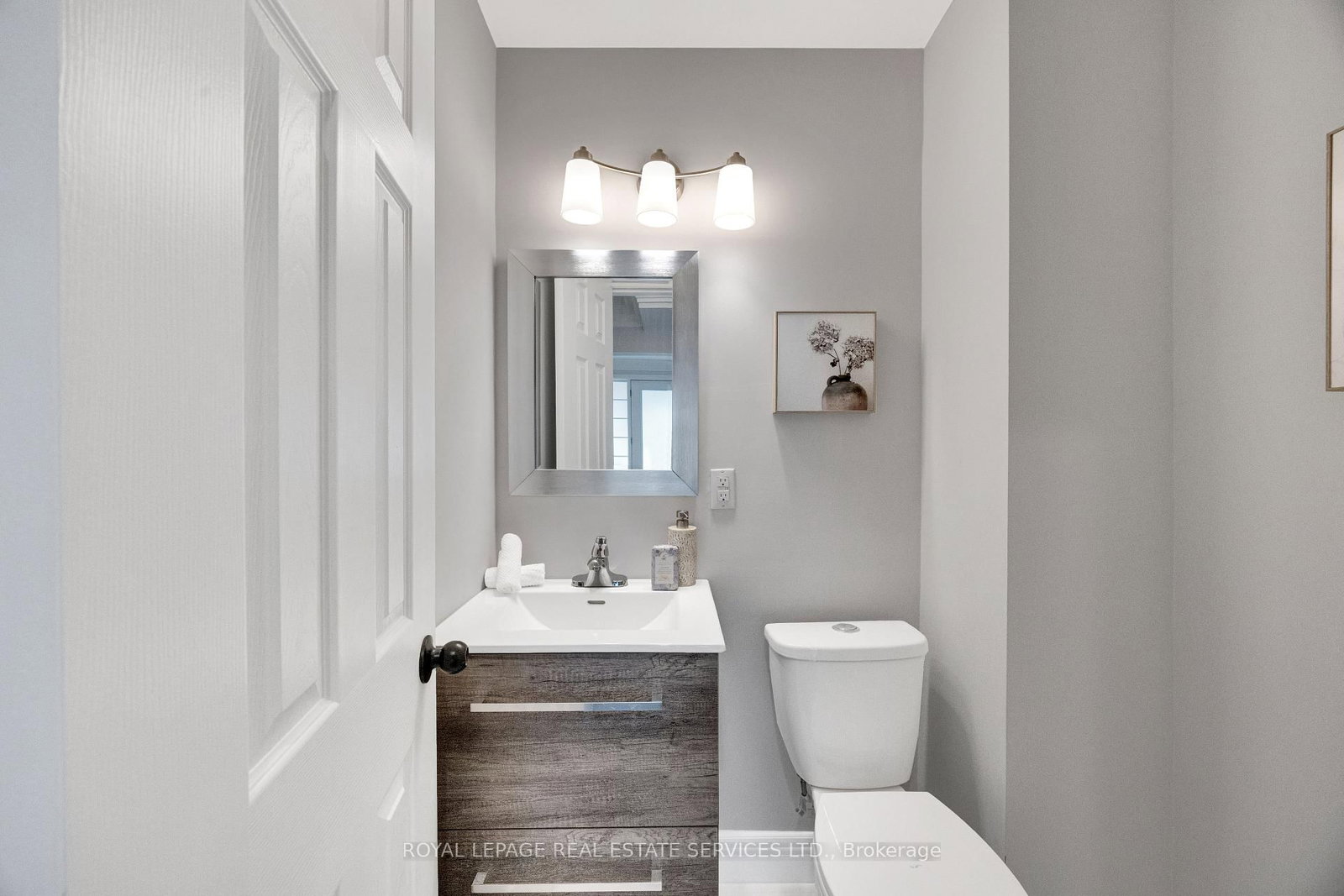 37 Johnston Avenue • Toronto, ON photo 18