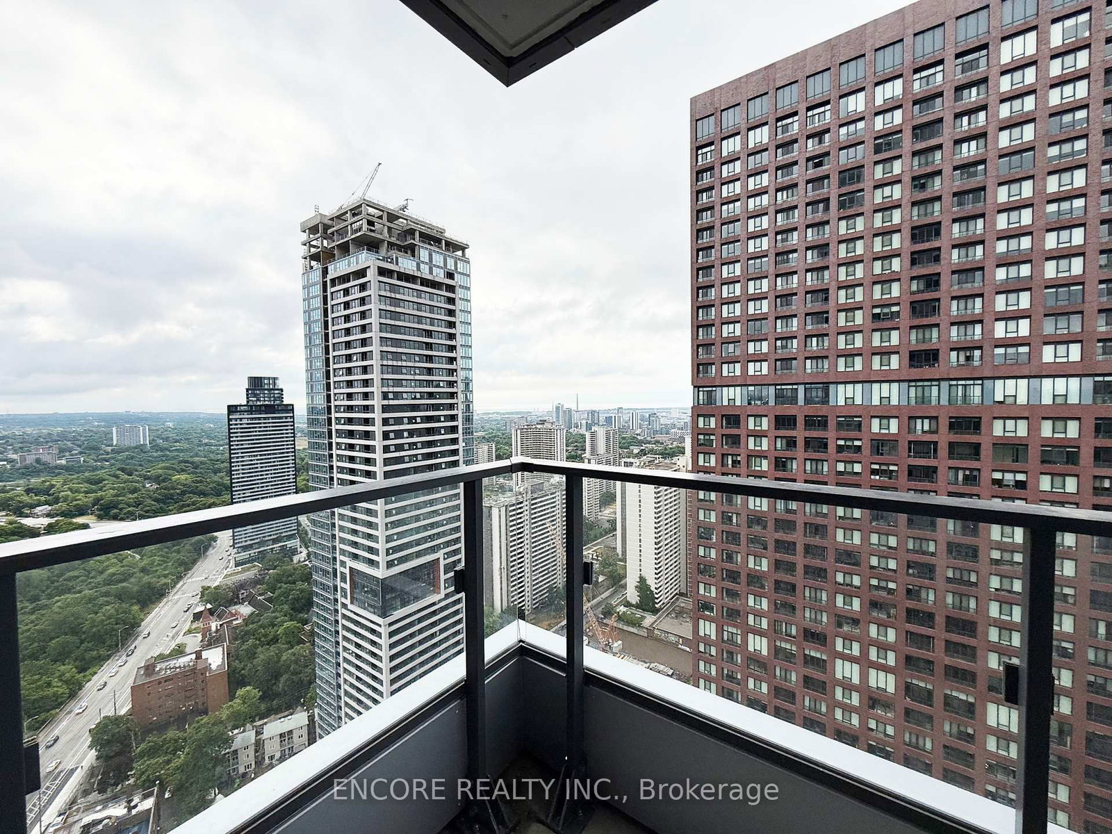 3801-395 Bloor St, Toronto, view 12