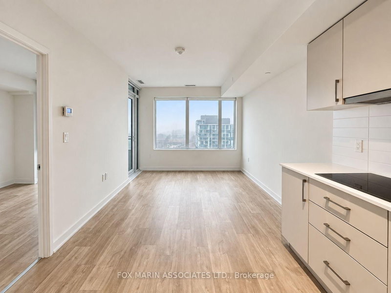 1108W - 27 Bathurst Street
