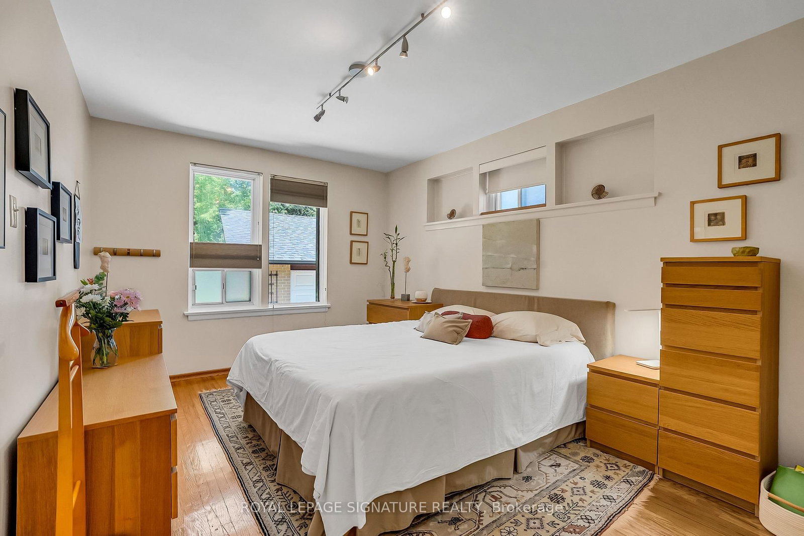55 Hemford Crescent • Toronto, ON photo 14