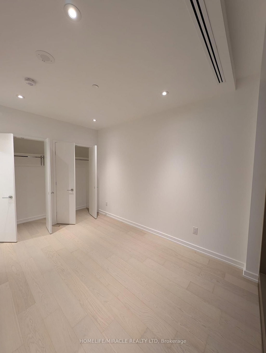 605 - 1315 Bay Street 4