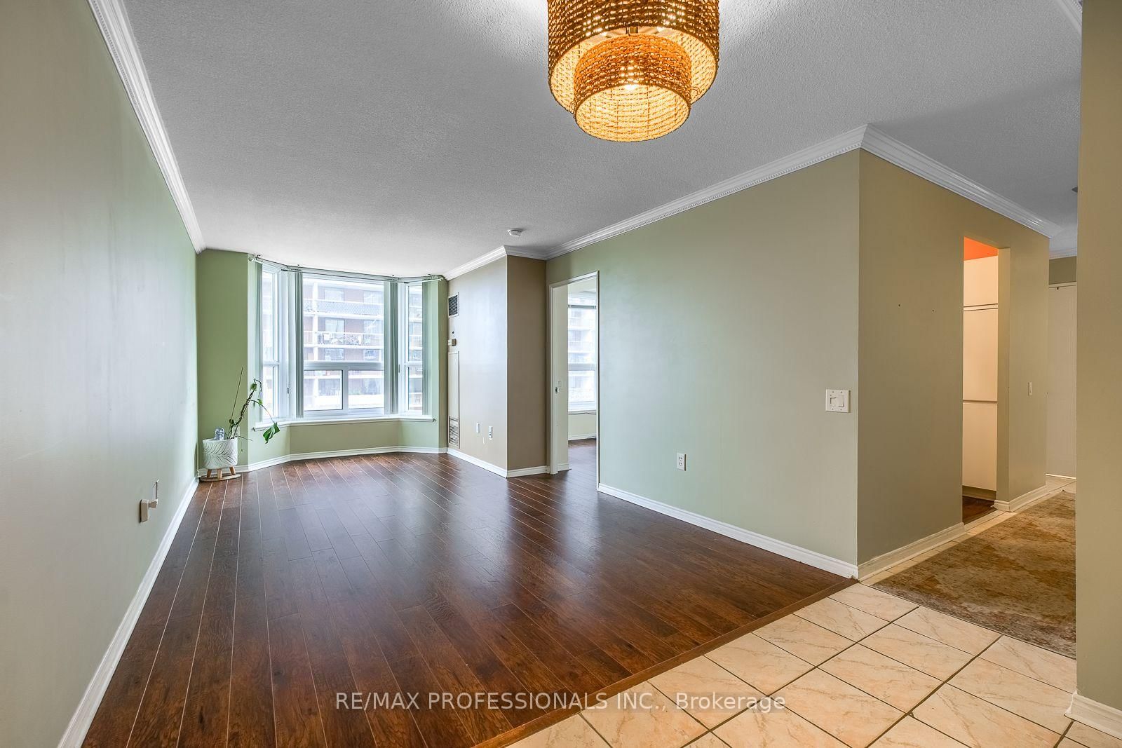 11 Thorncliffe Pk Drive • #207 • Toronto, ON photo 3