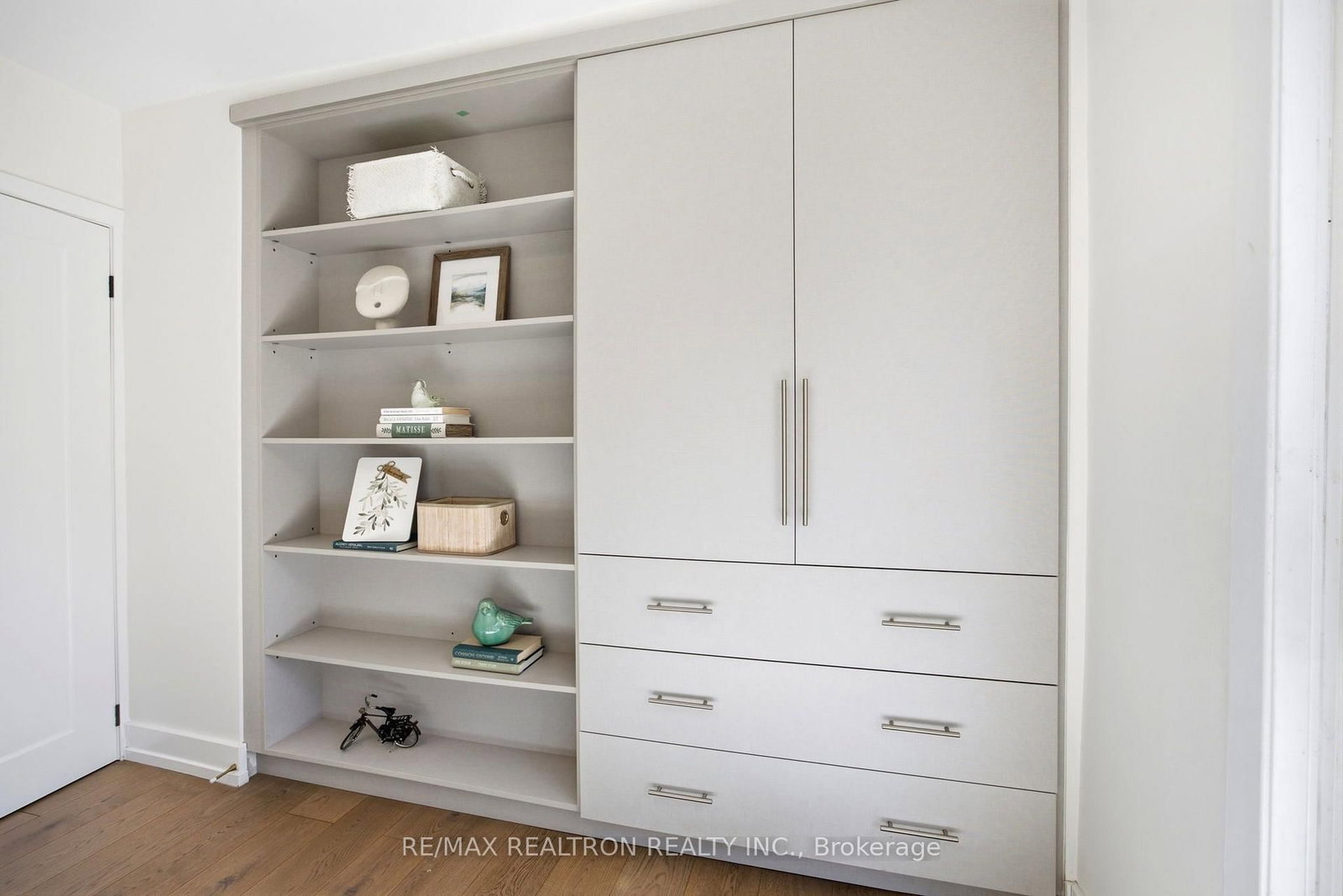 119 Reiner Road • Toronto, ON photo 21