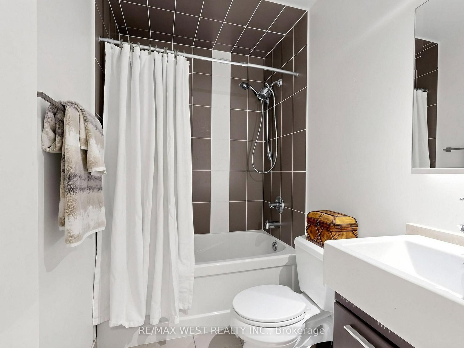 770 Bay Street • #513 • Toronto, ON photo 19