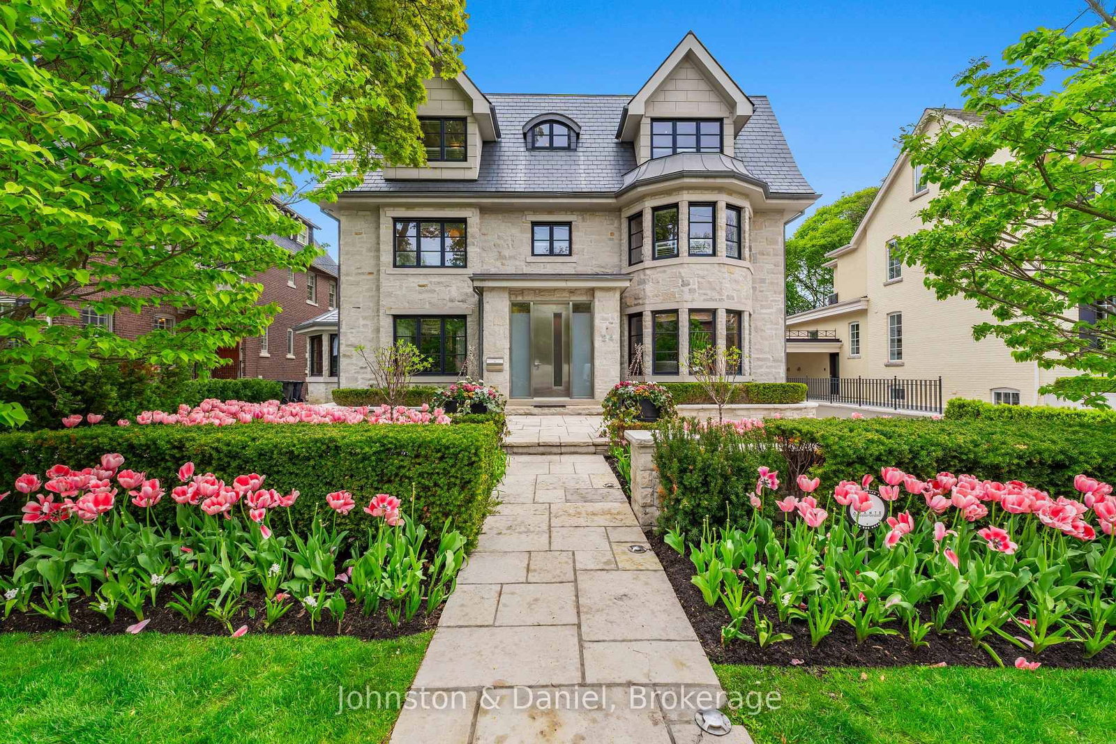 24 Glenview Ave, Toronto, view 2