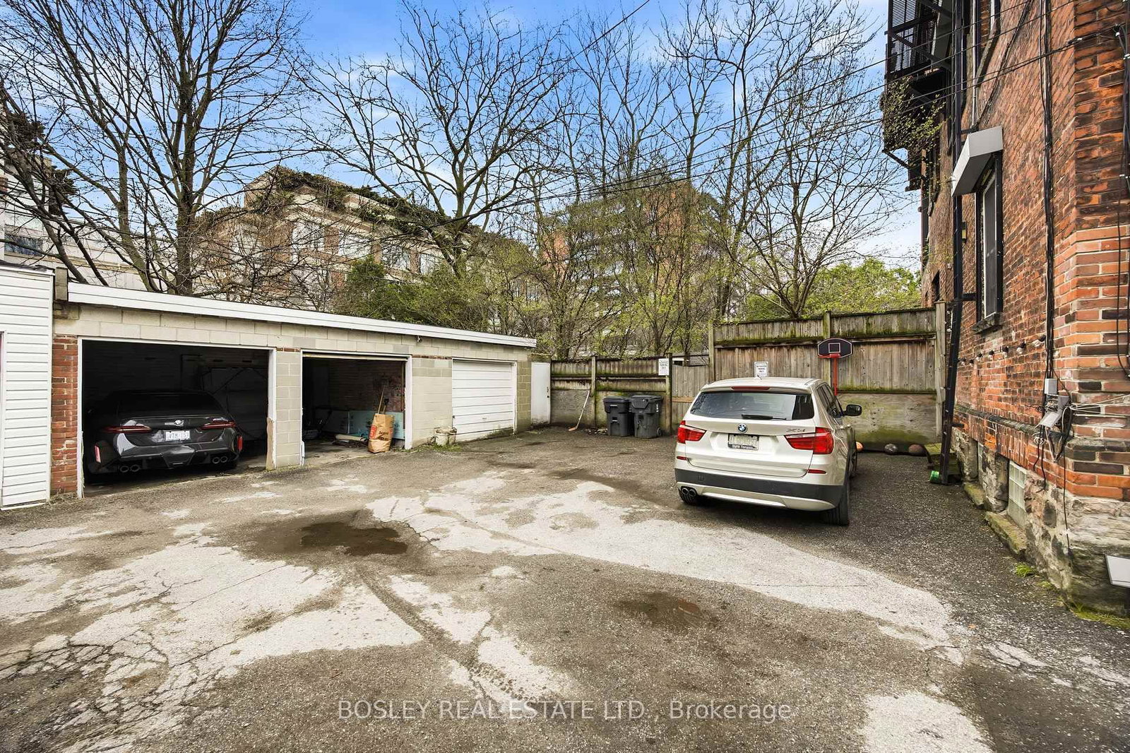 85 Walmer Road • Toronto, ON photo 5