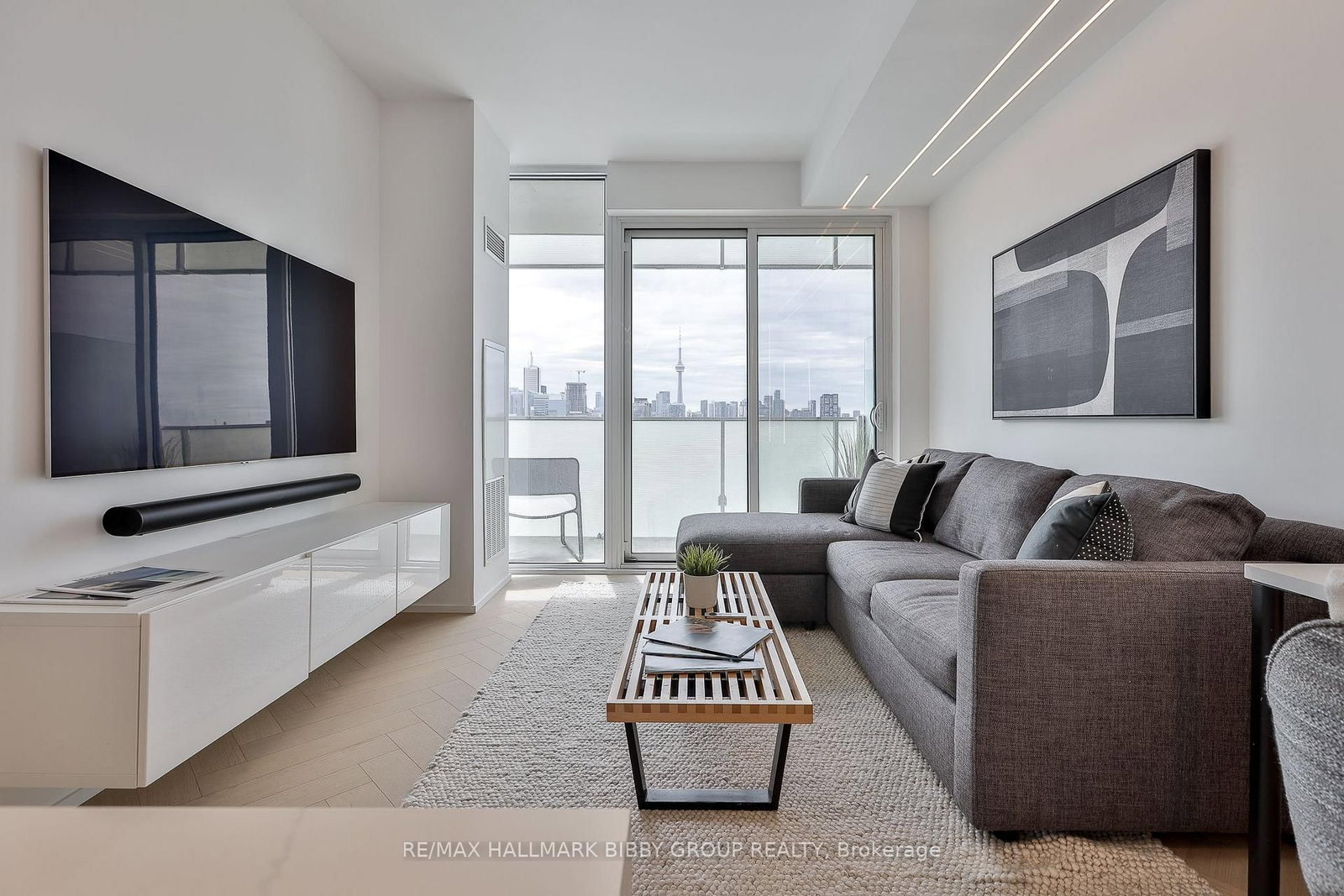 200 Bloor Street W, Unit 1204