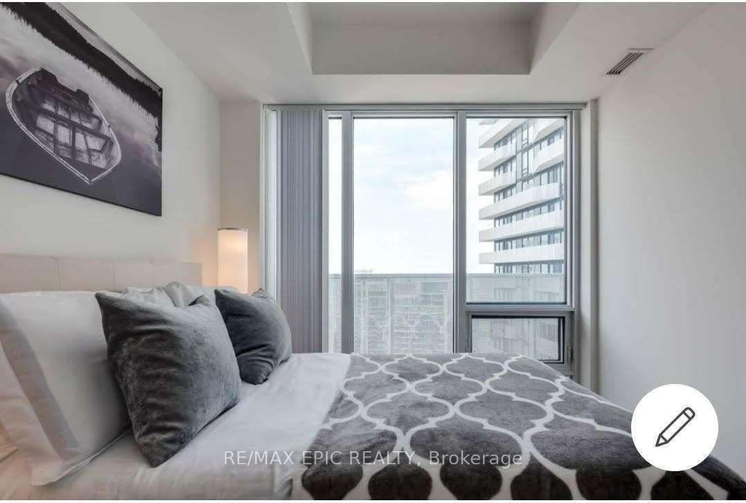 100 Harbour Street • #5705 • Toronto, ON photo 6