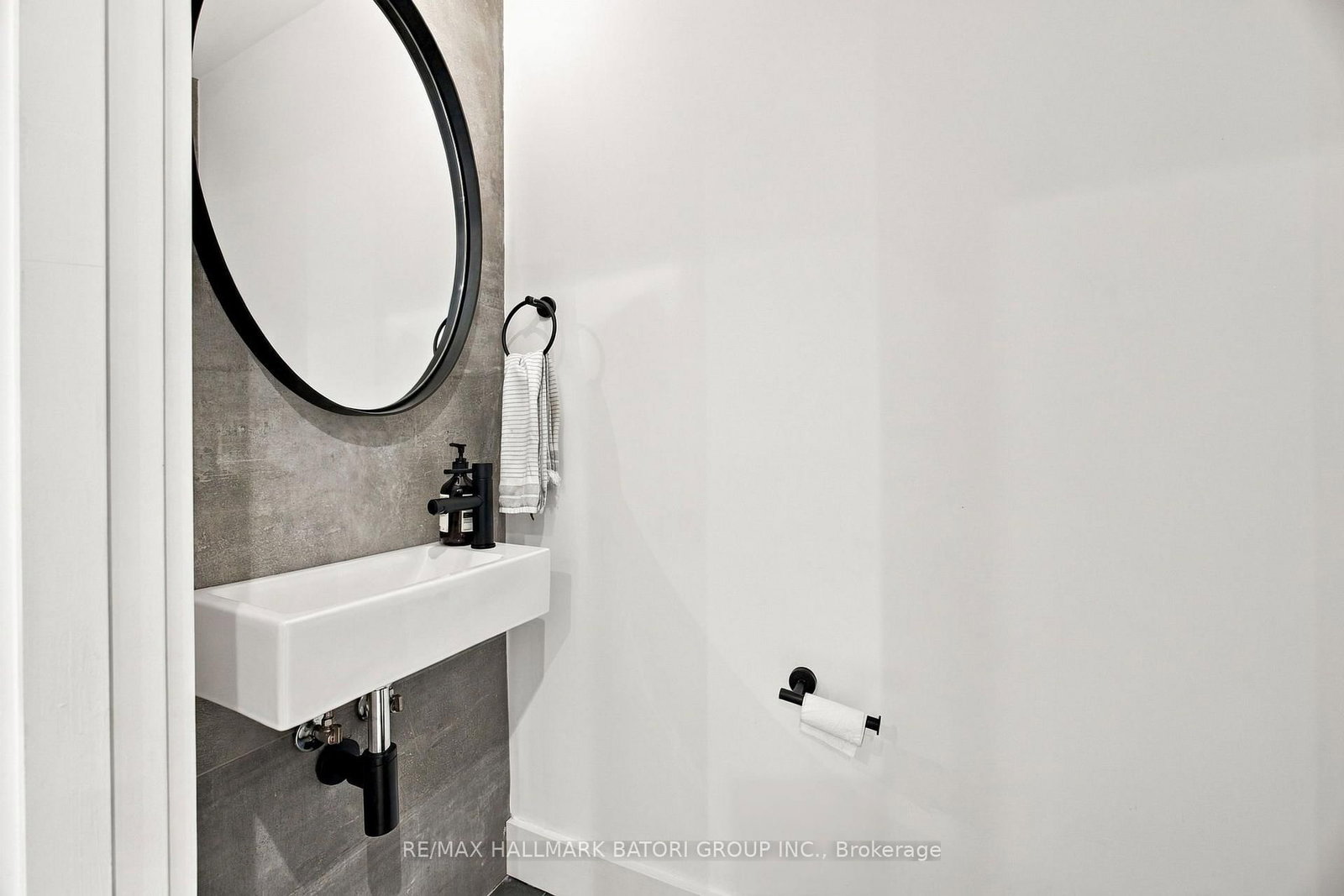 87 Winnett Avenue • Toronto, ON photo 22
