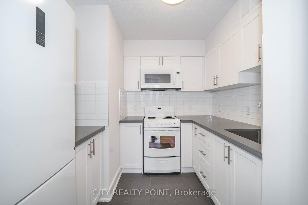 402 - 33 Isabella Street 5