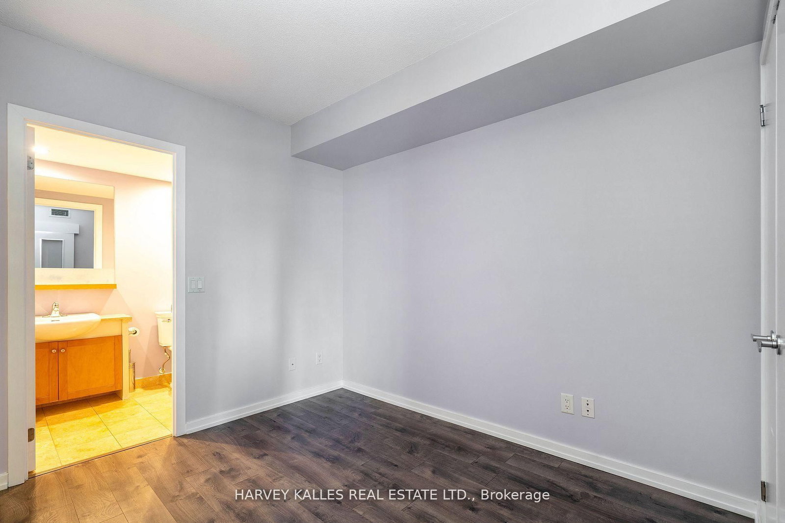 218 Queens Quay W • #502 • Toronto, ON photo 28