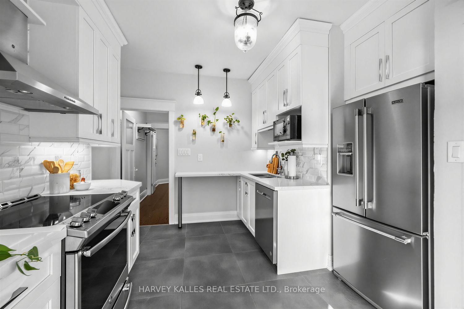61 Appleton Avenue • Toronto, ON photo 12
