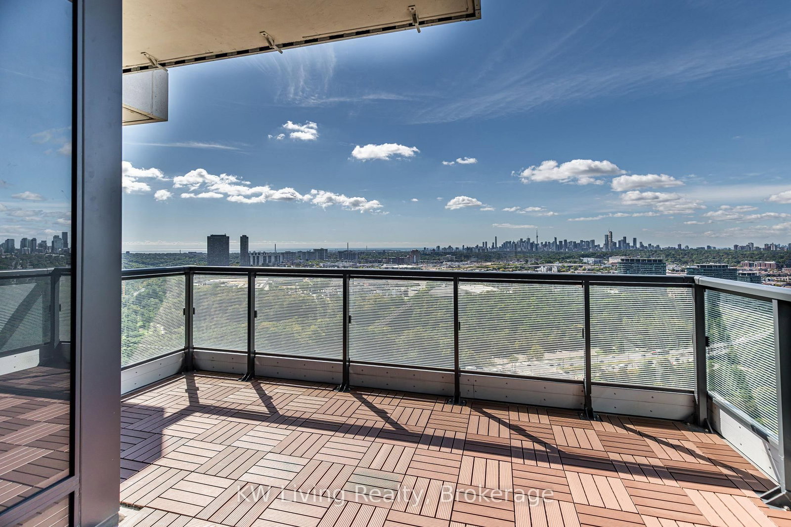 20 Inn On The Park Drive • #PH33 • Toronto, ON photo 23