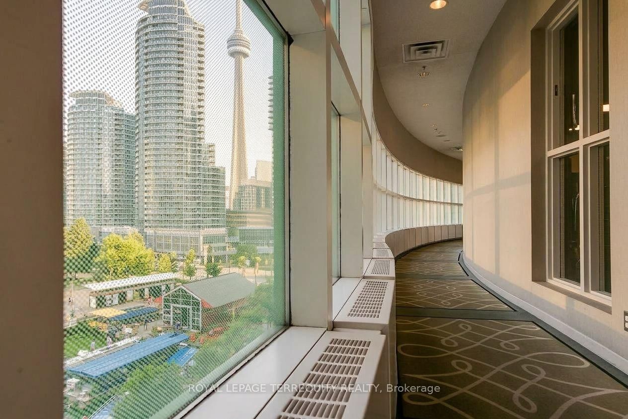 99 Harbour Square • #1104 • Toronto, ON photo 46