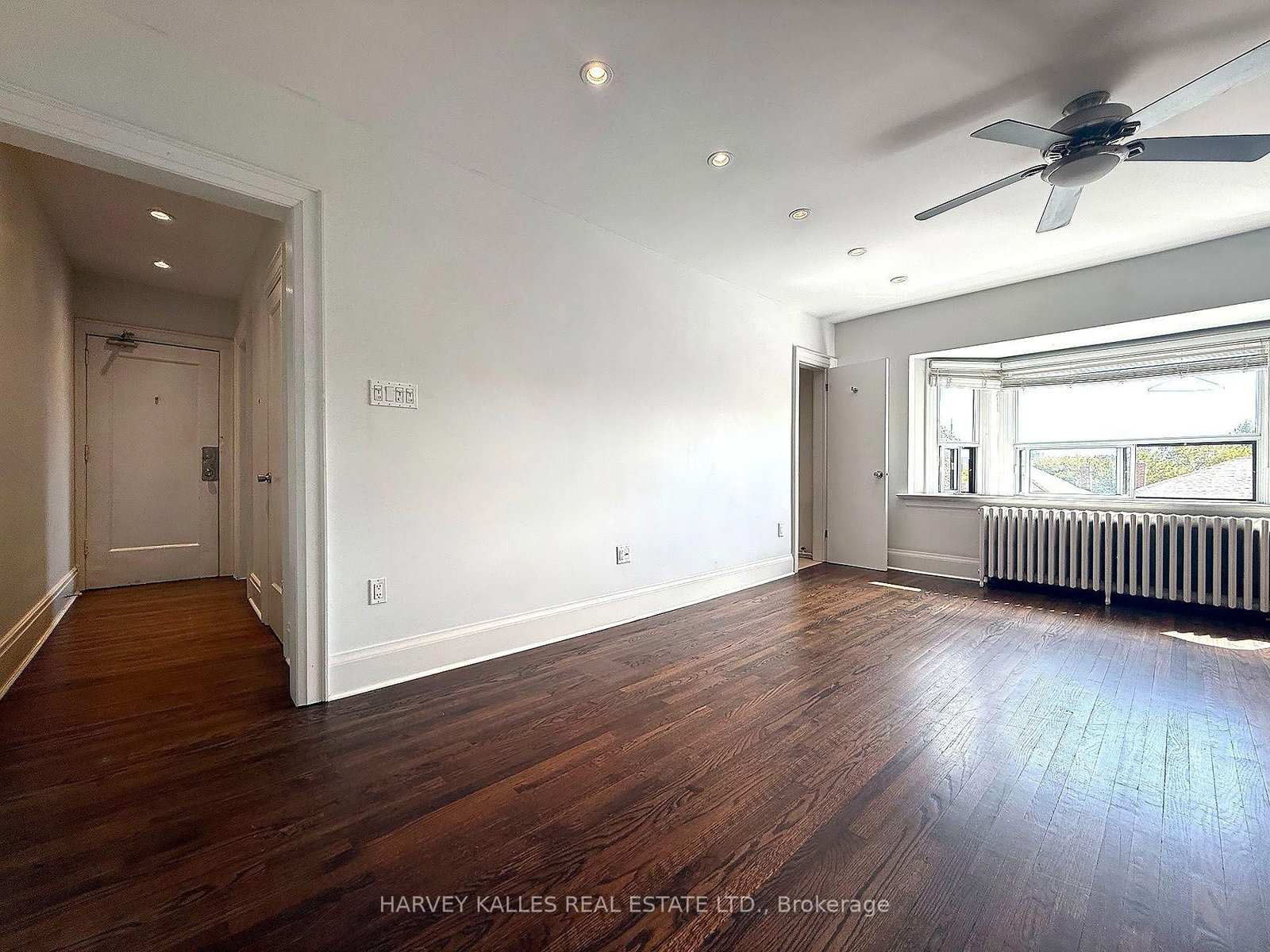 201 - 858 Davenport Road, Toronto 4