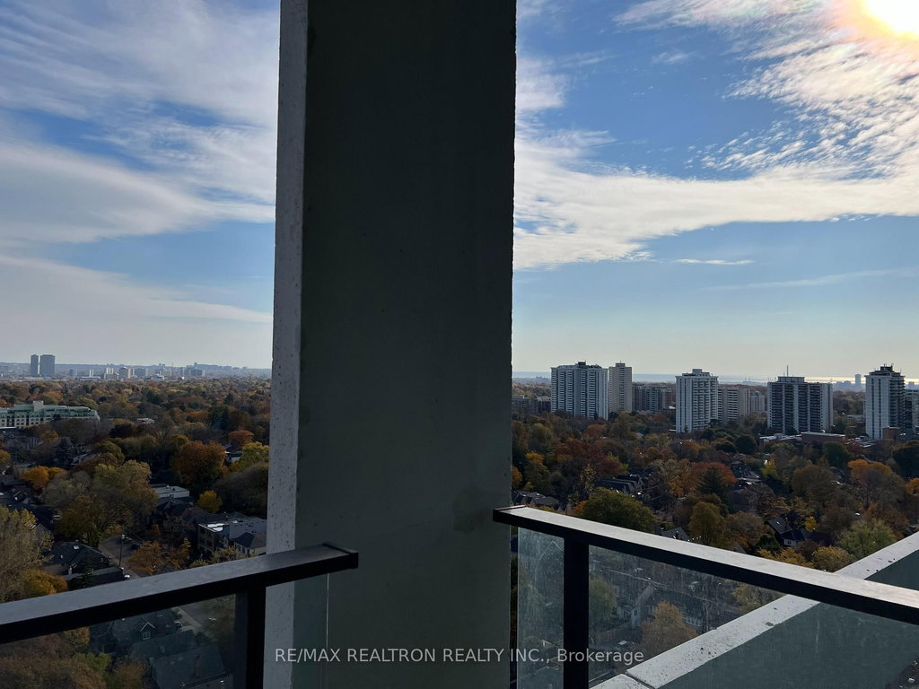 2505 - 5 Soudan Avenue 5