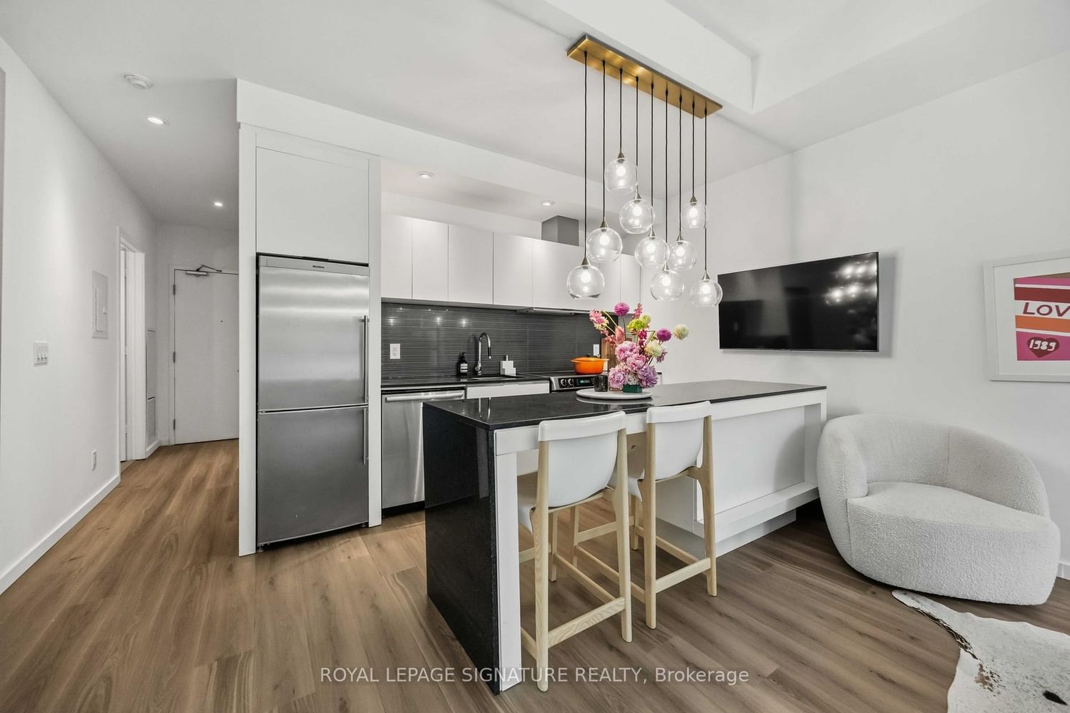 202 - 8 Charlotte Street, Toronto 3