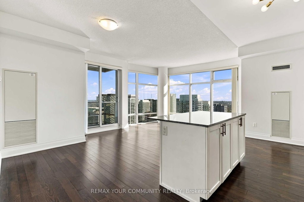 4411 - 2191 Yonge Street 5