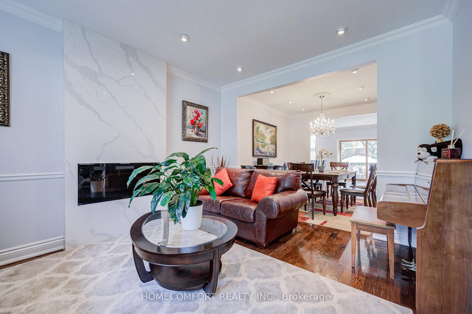319 Rumsey Road • Toronto, ON photo 2