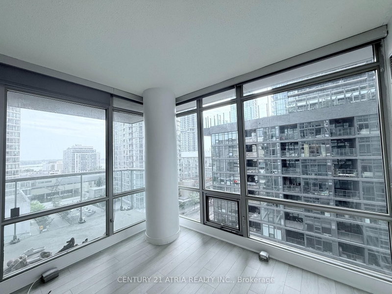 1106 - 81 Navy Wharf Court