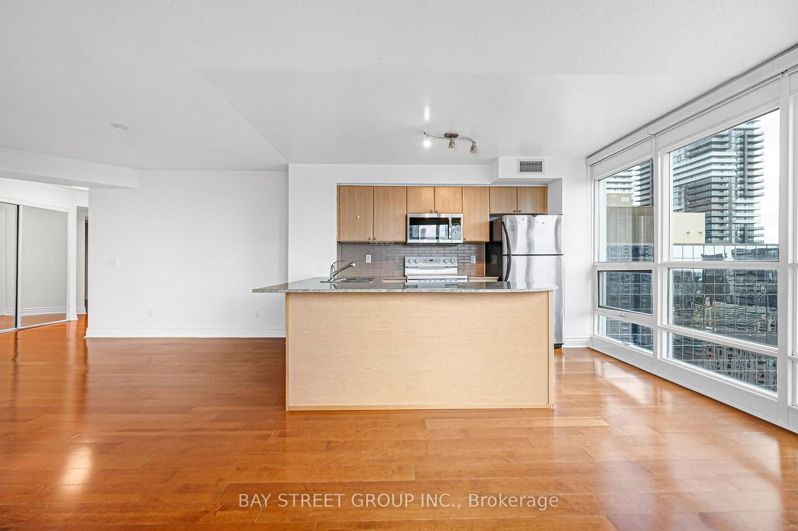 763 Bay Street • #4105 • Toronto, ON photo 24