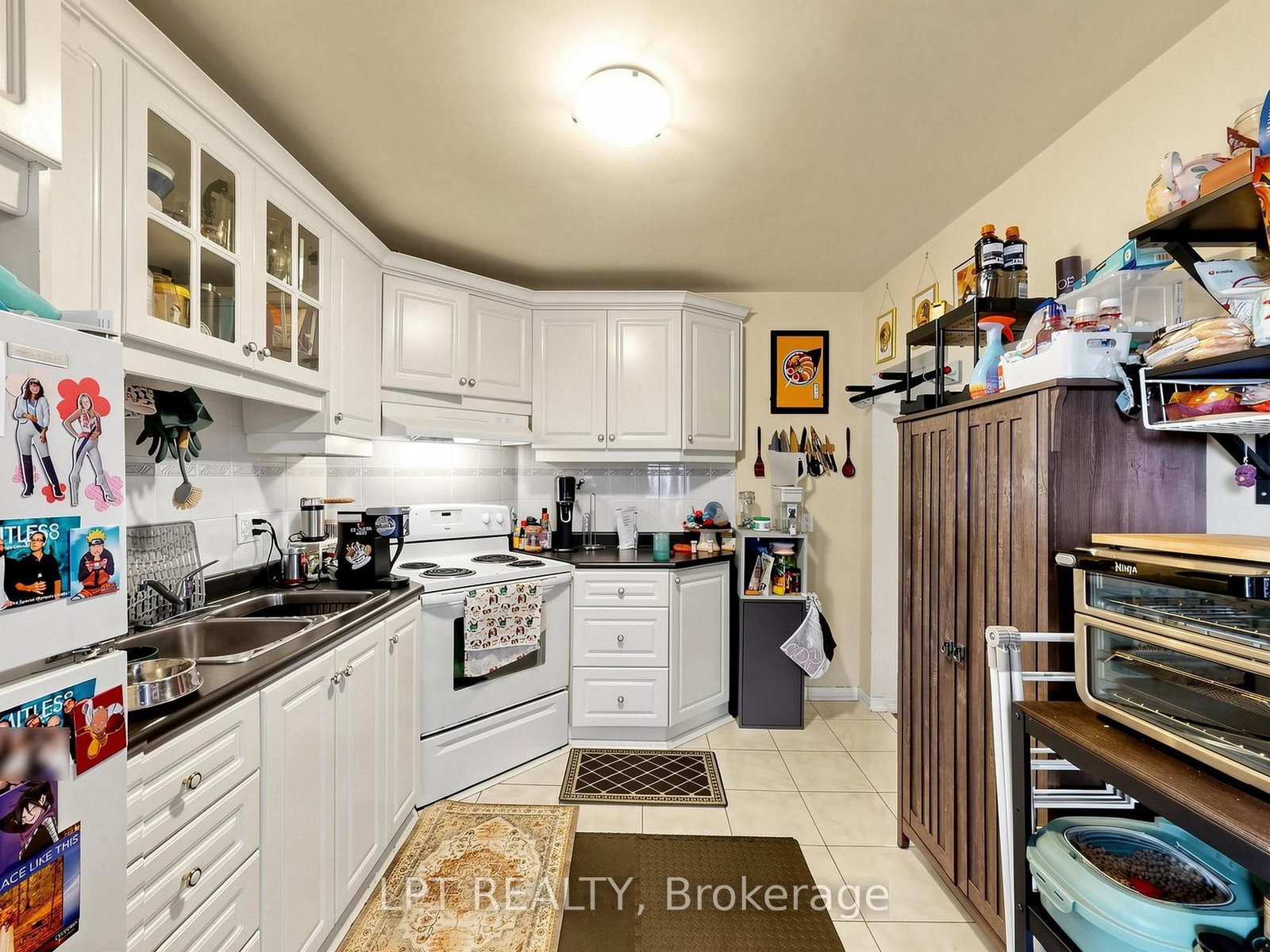 303 Oakwood Avenue • Toronto, ON photo 16