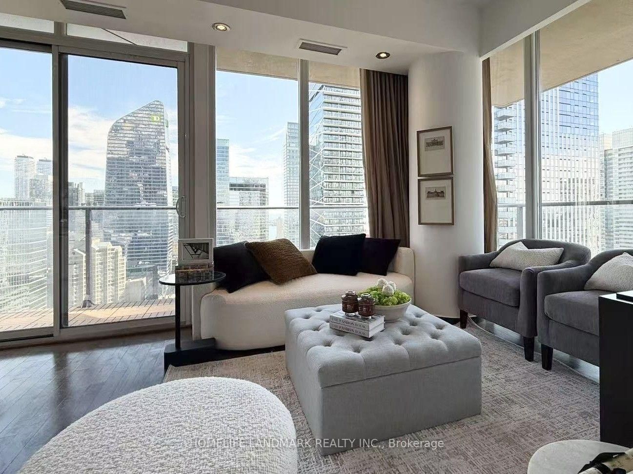 126 Simcoe Street • #3303 • Toronto, ON photo 5